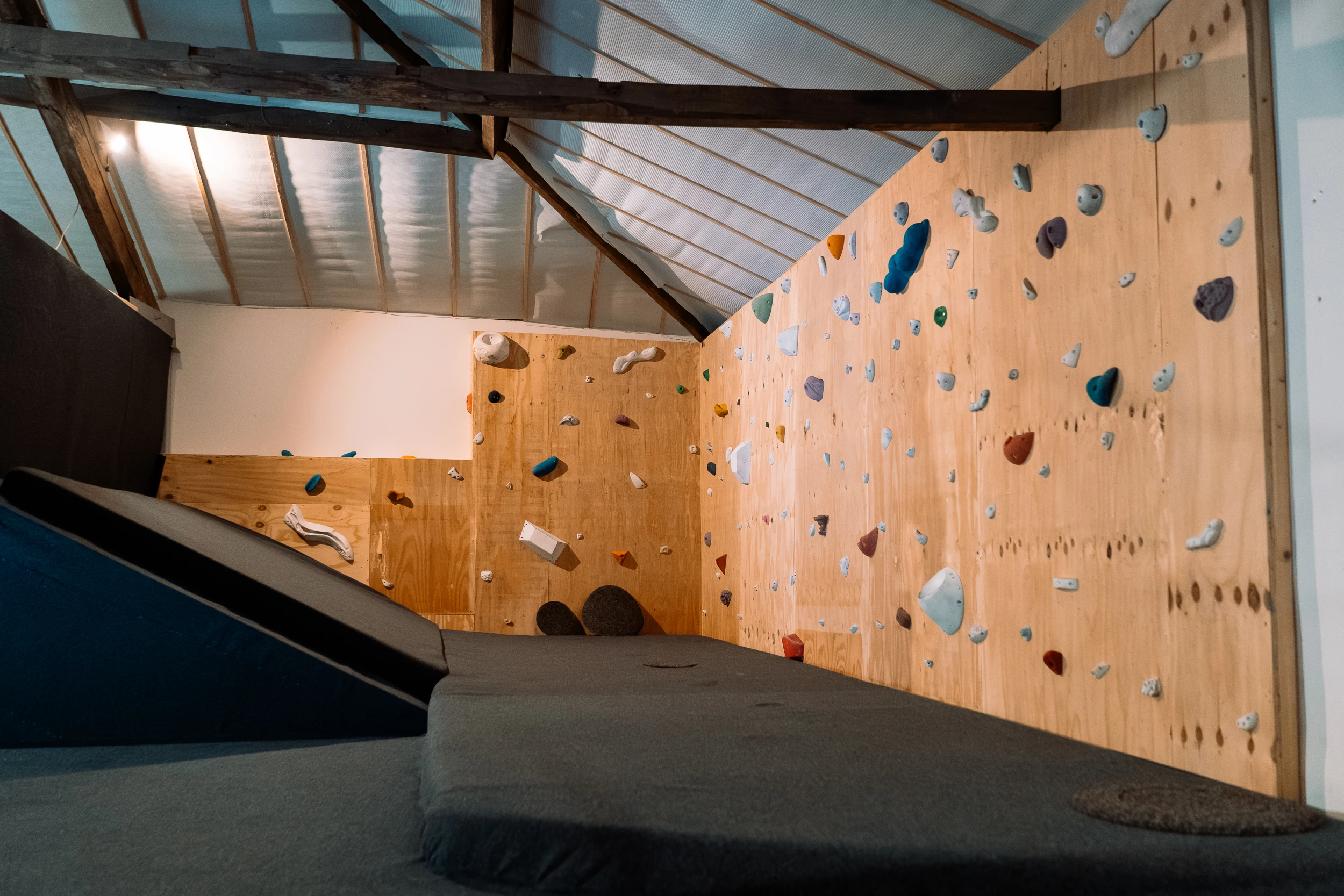 Bloco Bouldering Guimarães — ginásio de bouldering, coworking e bar