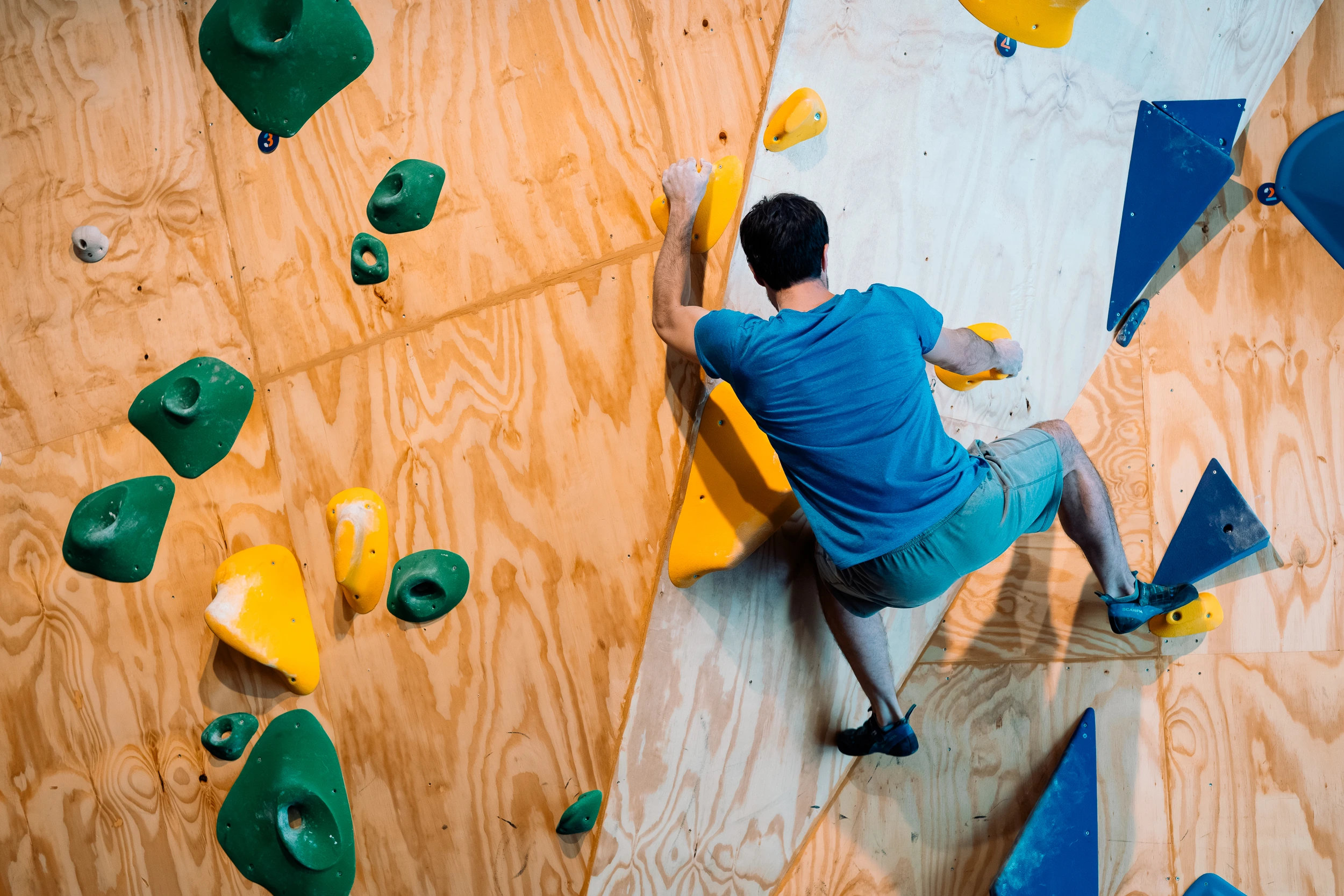 Bloco Bouldering Guimarães — ginásio de bouldering, coworking e bar